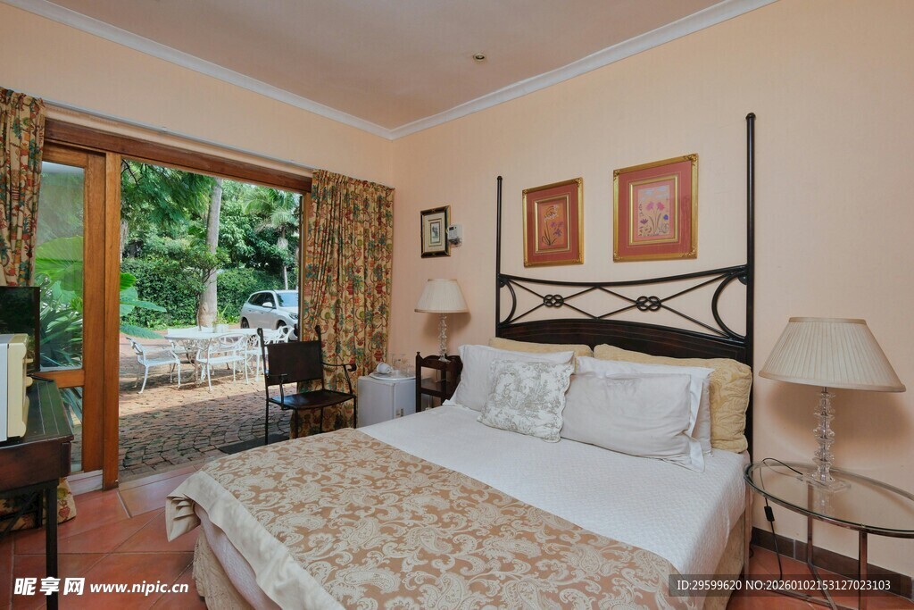 温馨舒适的卧室室内场景