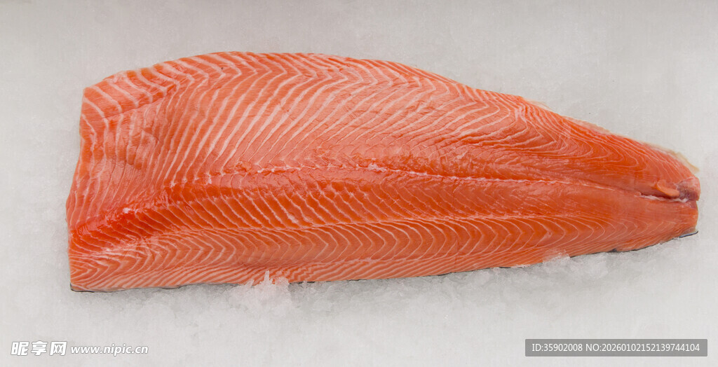 新鲜三文鱼鱼片