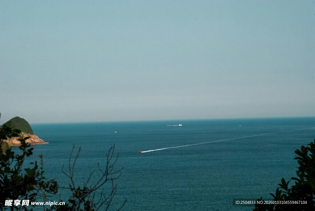 海边景致 远眺辽阔海洋