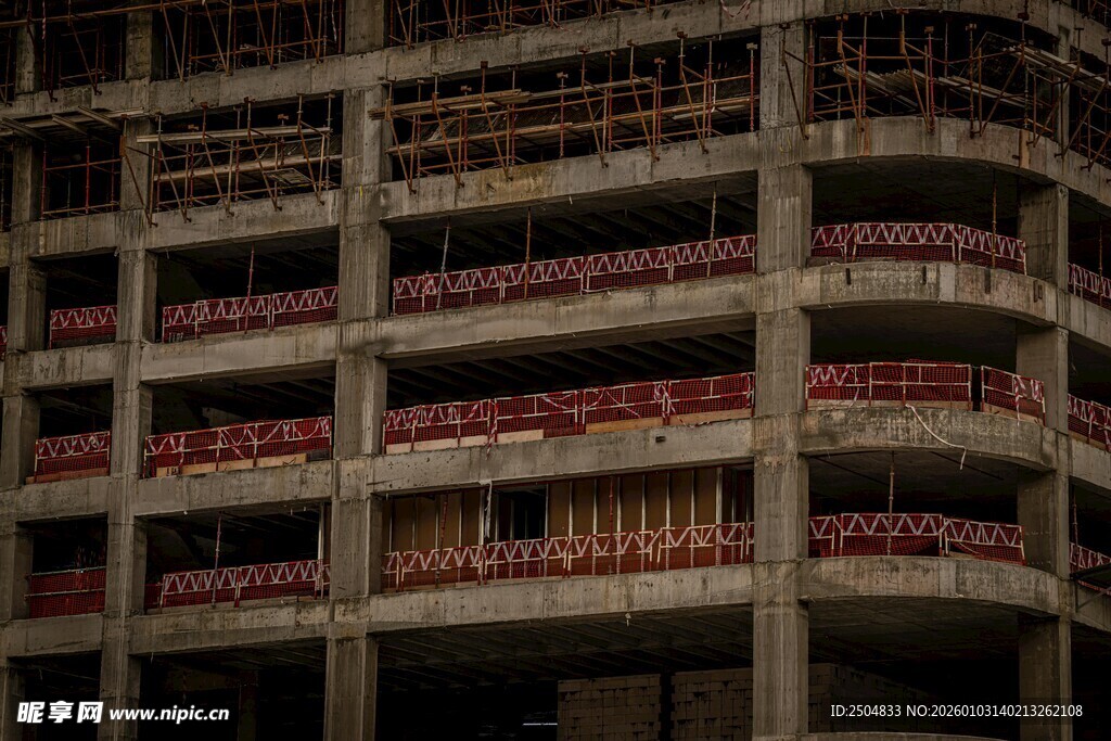 在建多层建筑施工现场