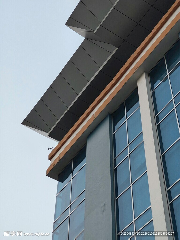 现代高楼建筑一角