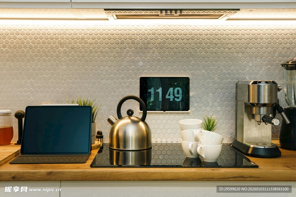 现代简约风厨房小家电一角