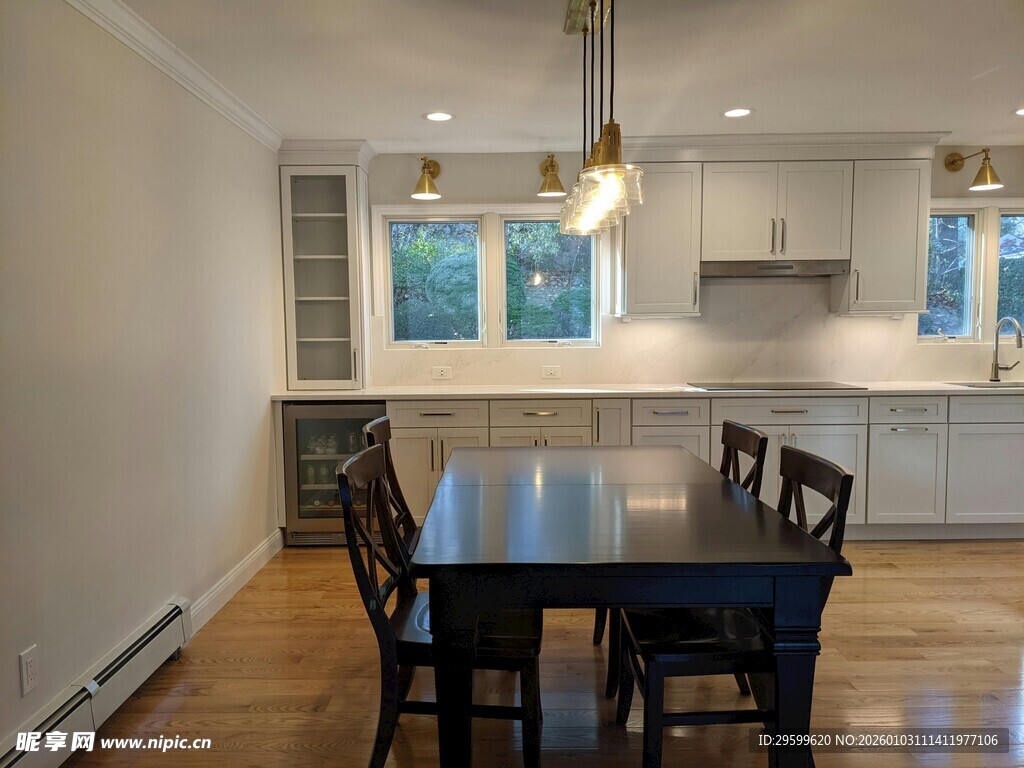 现代简约风格餐厅室内景