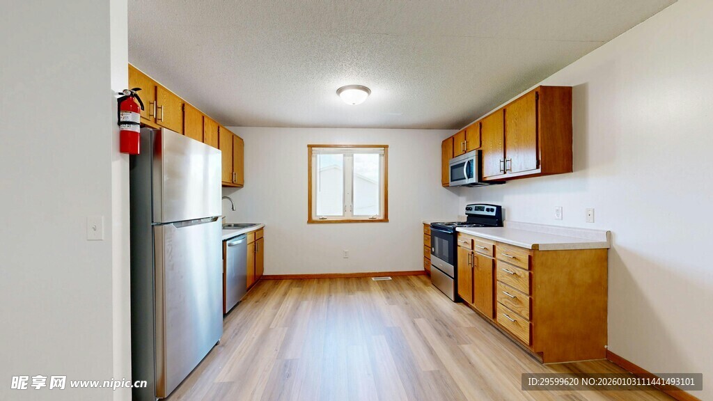 现代简约风格温馨厨房空间