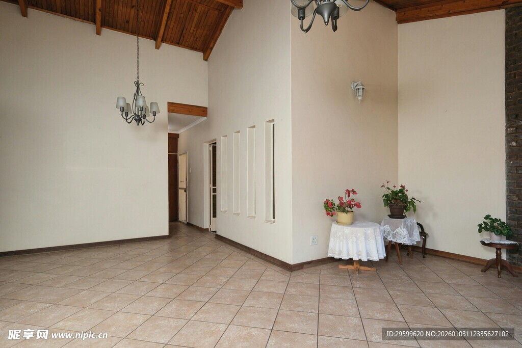 空旷室内空间展示