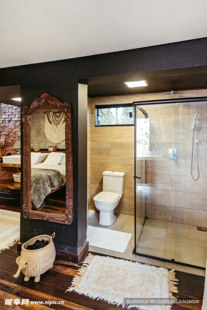 现代风格温馨浴室一角