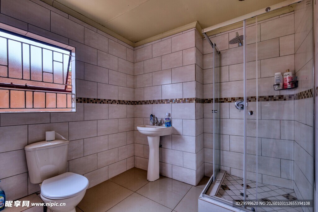 简约卫生间室内场景展示