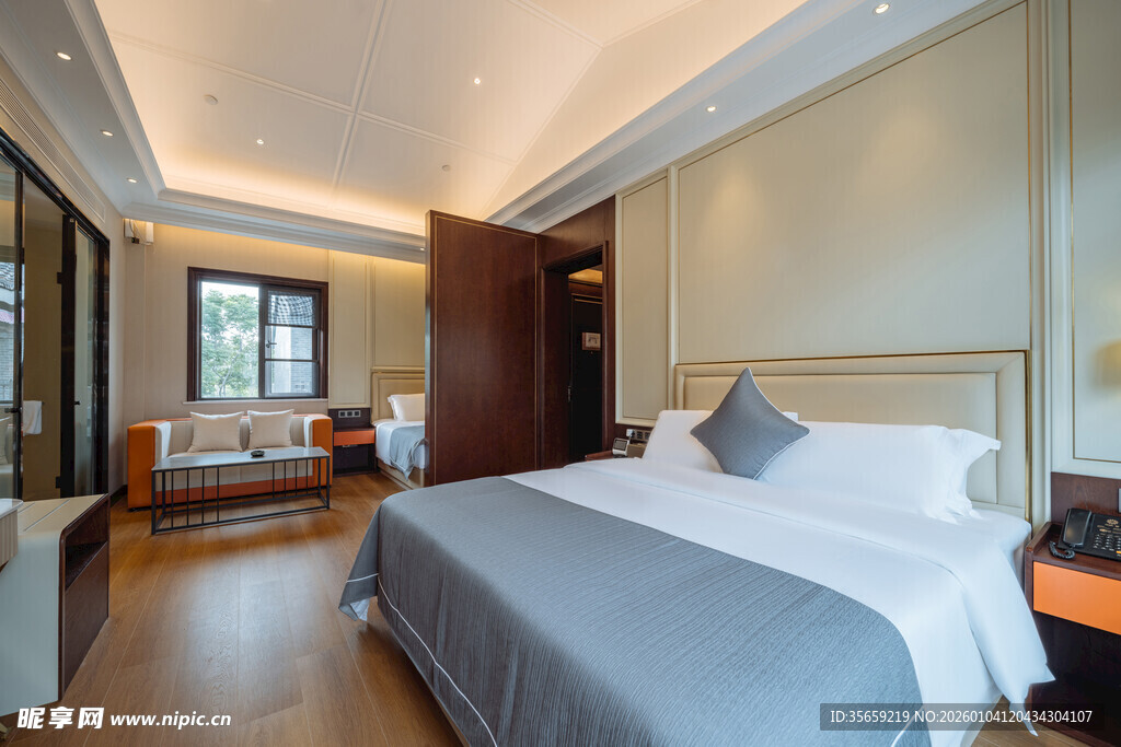 现代简约风格温馨卧室