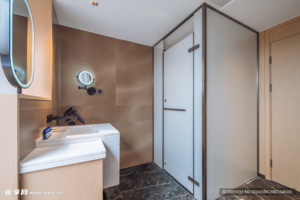 现代简约风格浴室空间