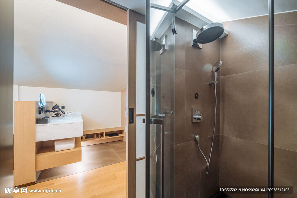 现代简约风格淋浴间场景