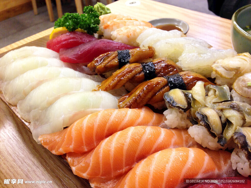 寿司拼盘