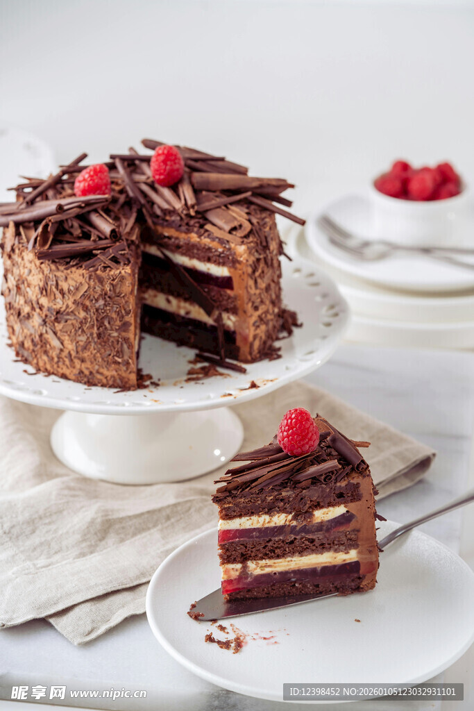 美味巧克力樱桃蛋糕