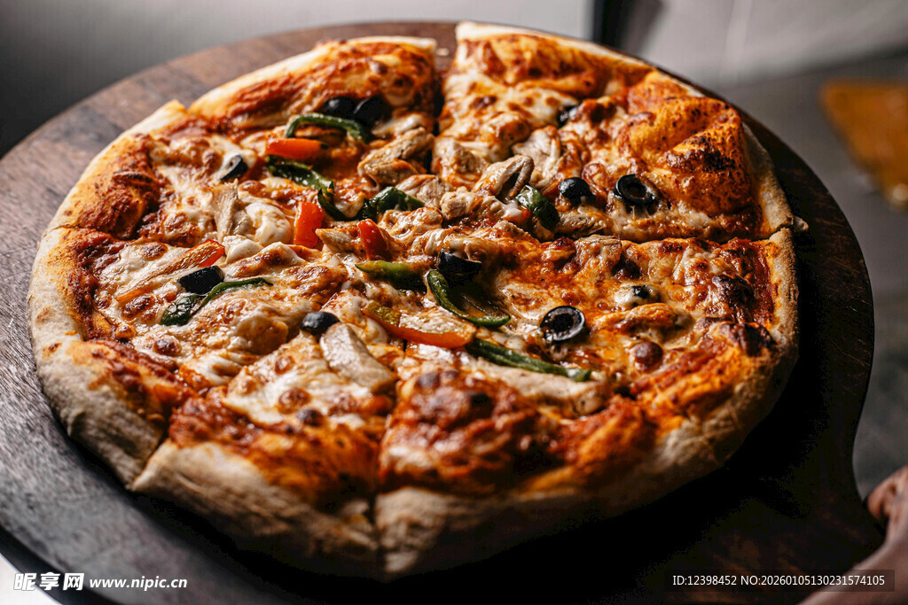 美味多样的特色大披萨