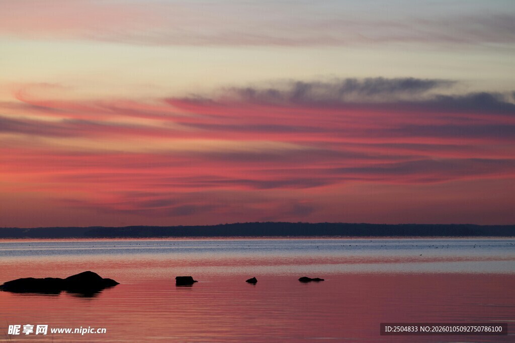 海边绚烂晚霞美景