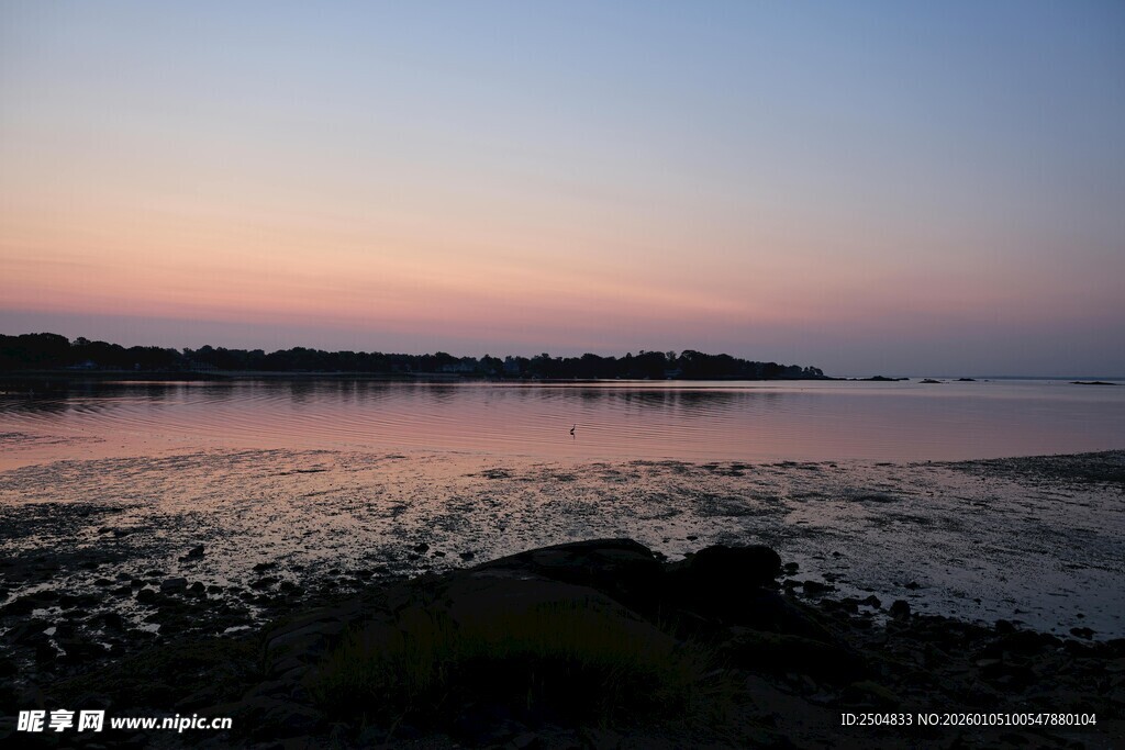 黄昏海滨美景
