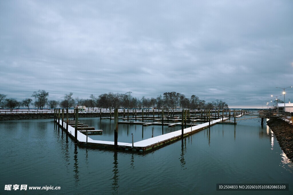 冬日码头雪景