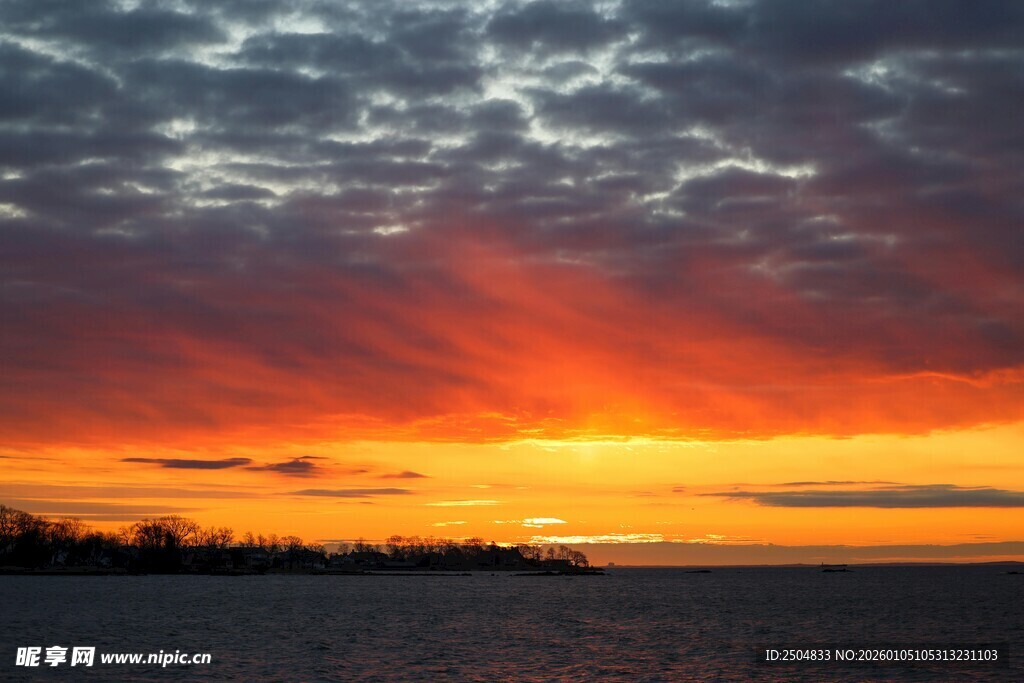 壮丽海上日落美景