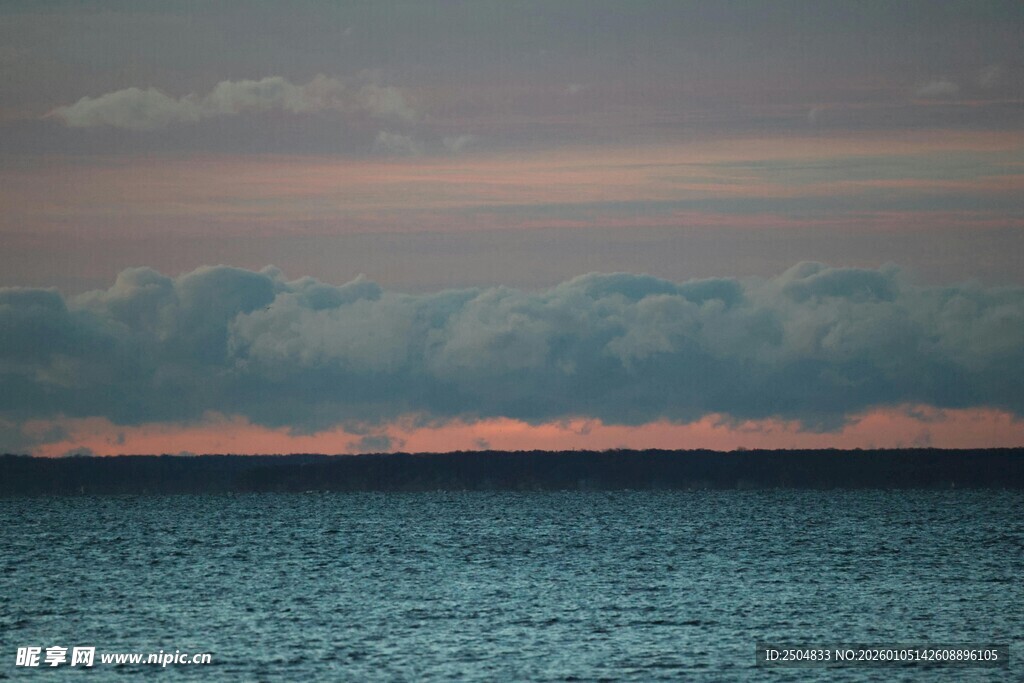 海上黄昏美景