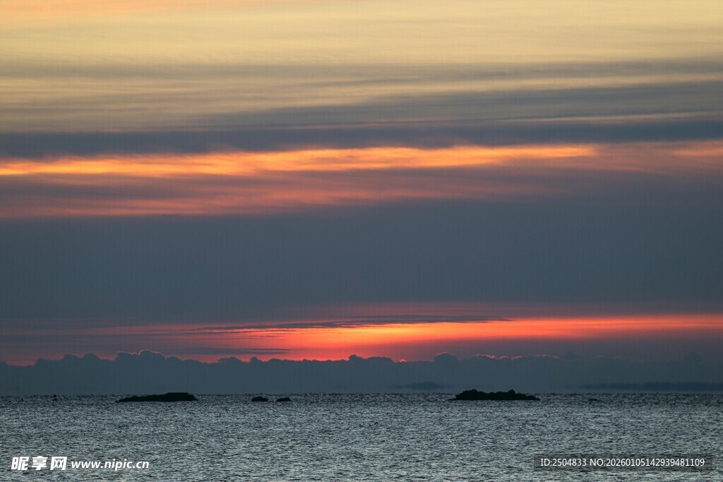 海上绚丽晚霞美景
