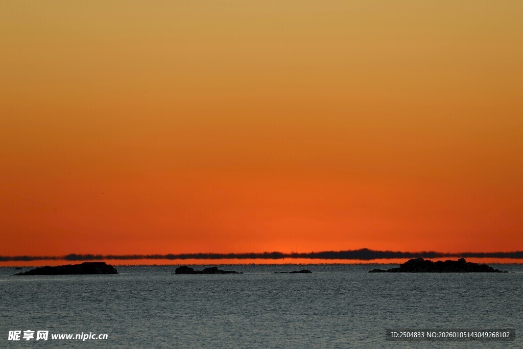 海上壮丽日落景观