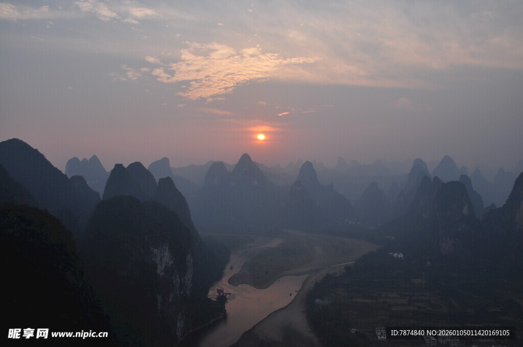 漓江日出山水美景
