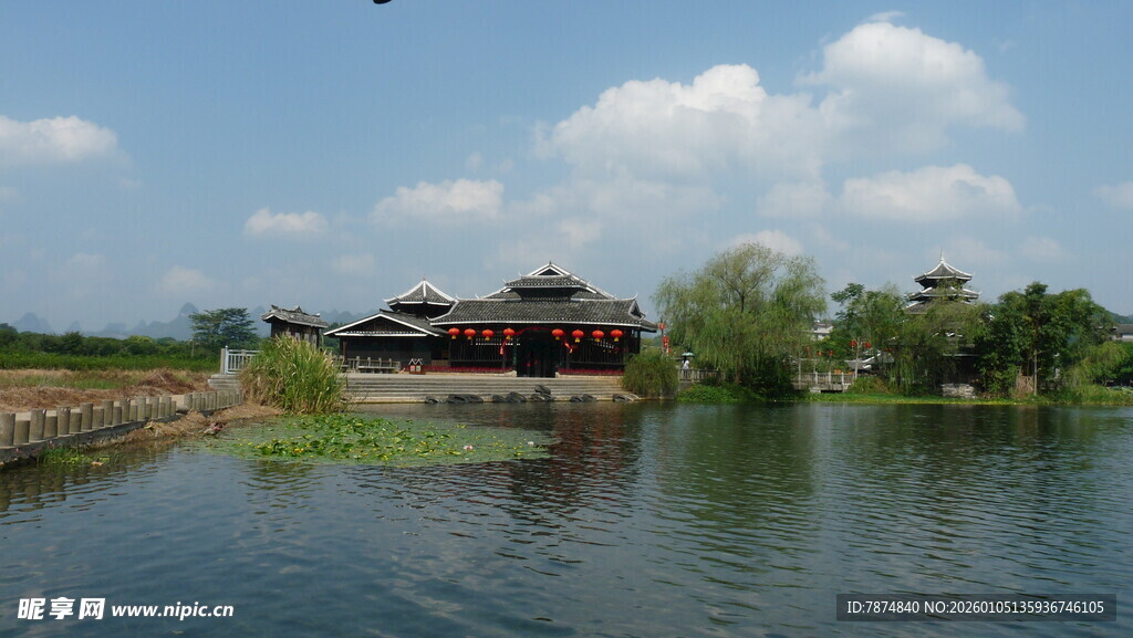 湖畔古建 静美水乡风光