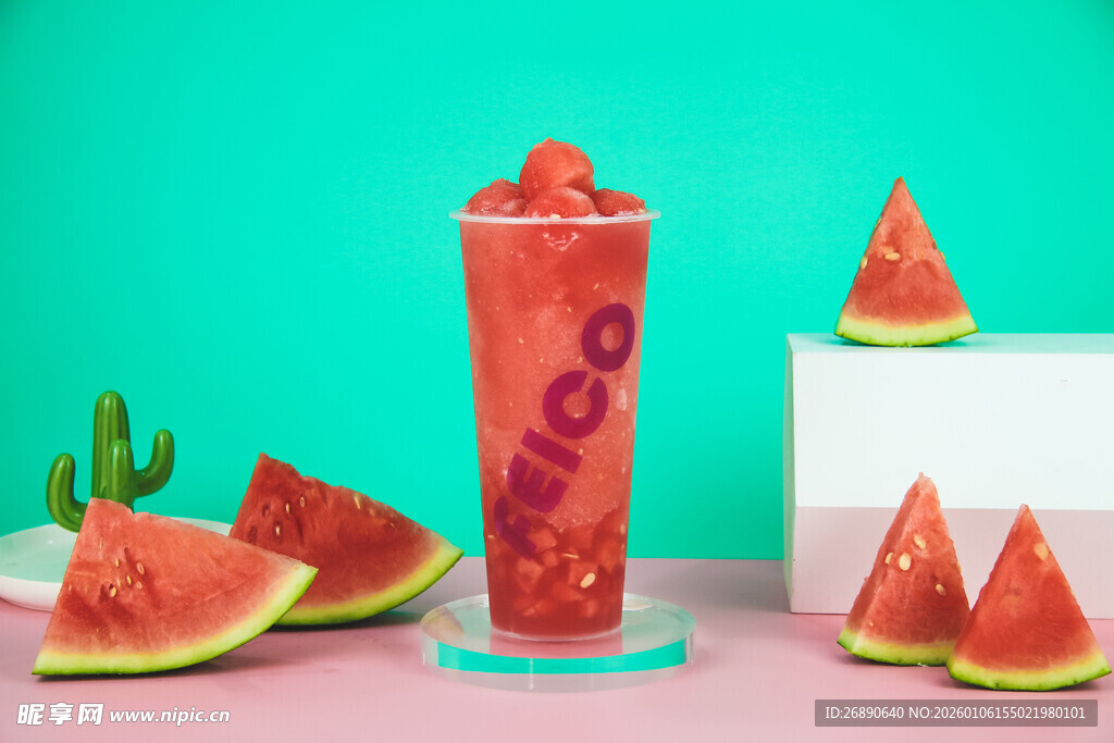 西瓜饮品与西瓜切片展示