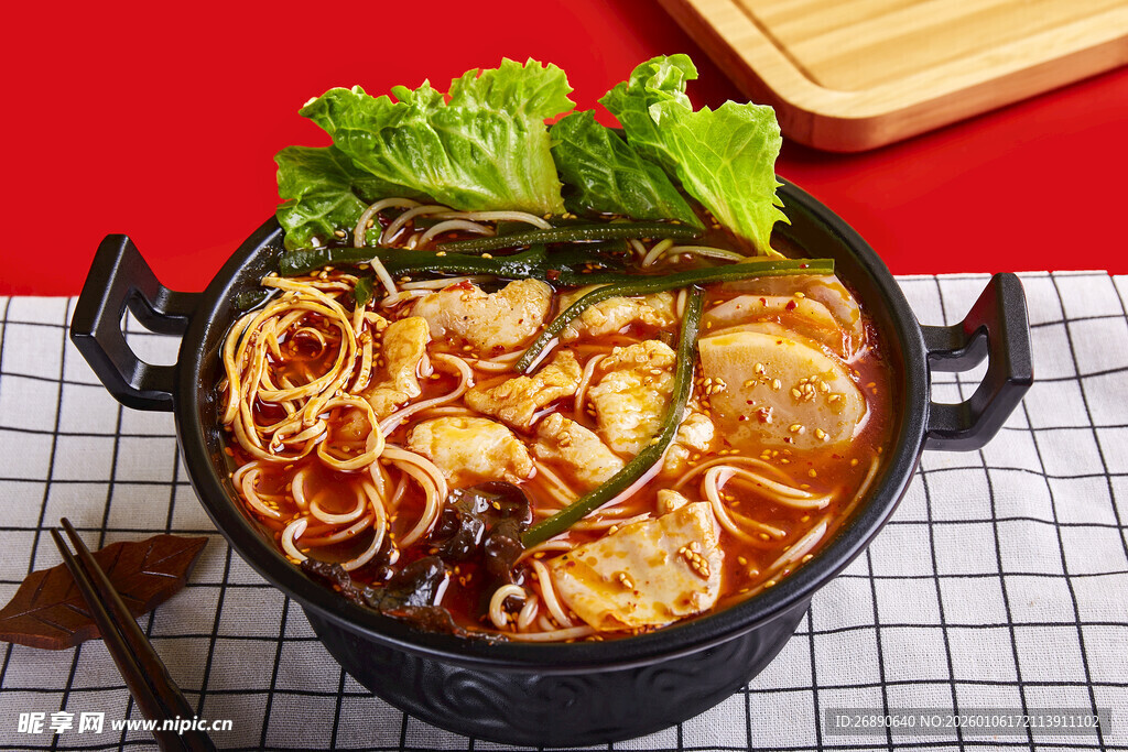 美味砂锅米线 食材丰富