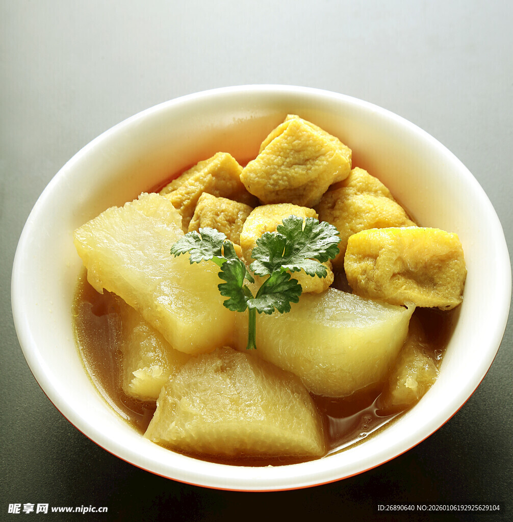 一碗美味的土豆炖豆腐