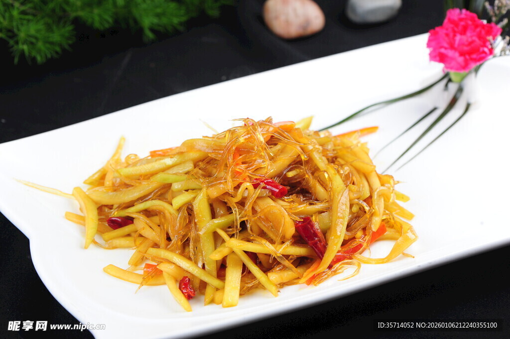 凉拌土豆丝摆盘精致