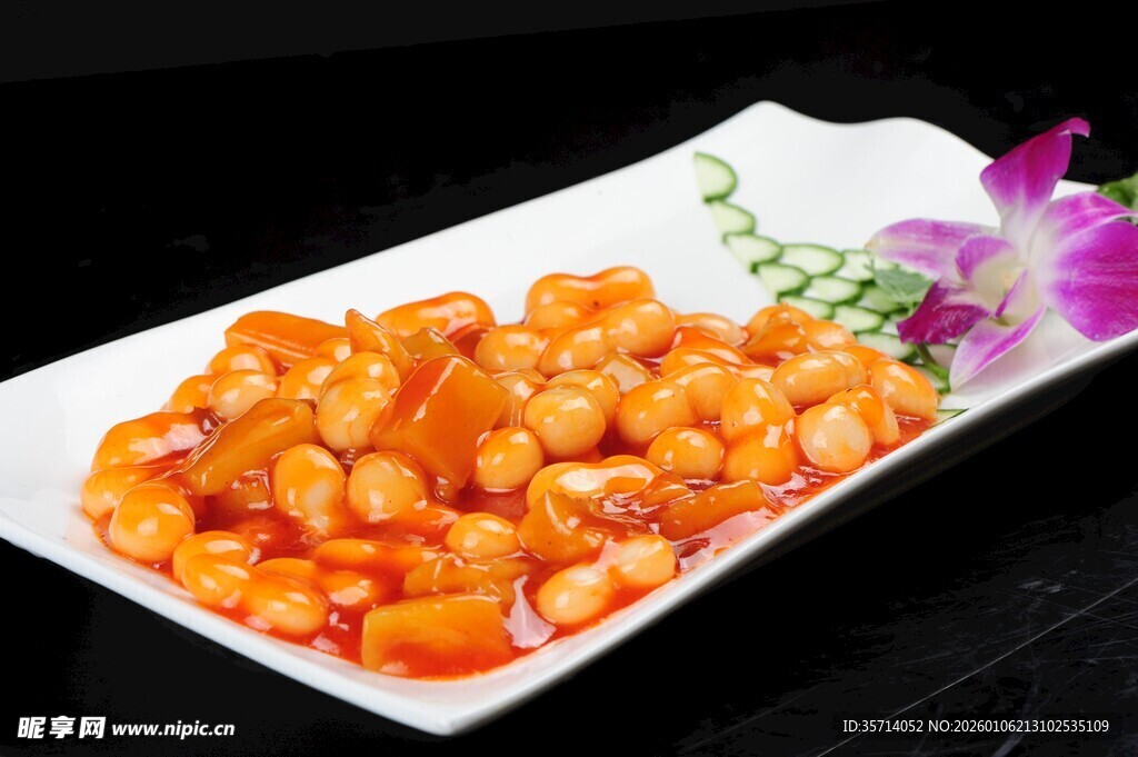 美味虾仁配花摆盘