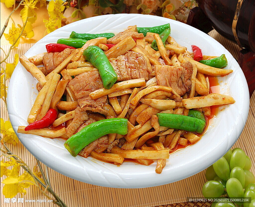 五花肉杭椒杏鲍菇