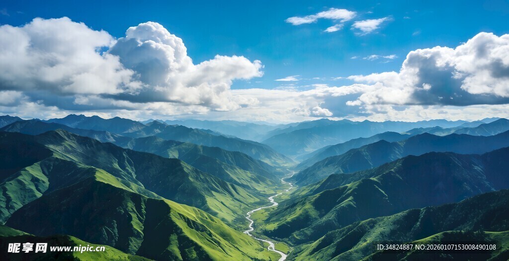 壮丽山谷风光蓝天白云