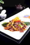 美味小炒牛肉摆盘精致