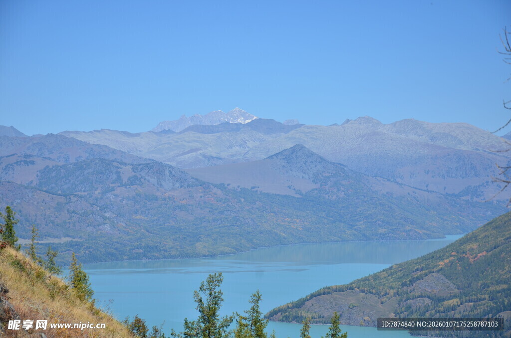 美丽湖山自然风光