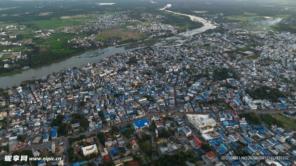 俯瞰密集村落景观