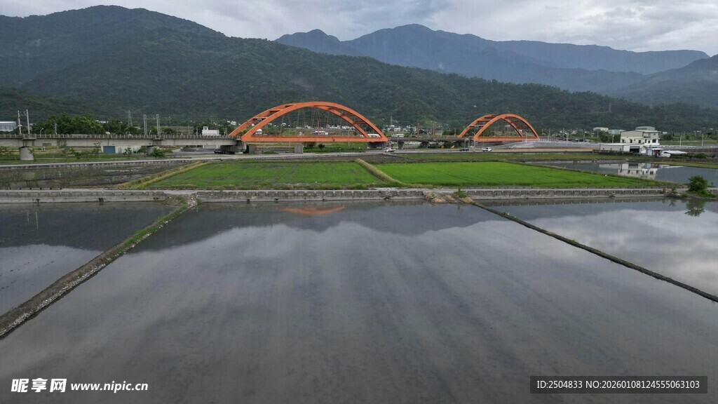 山水间的现代建筑景观