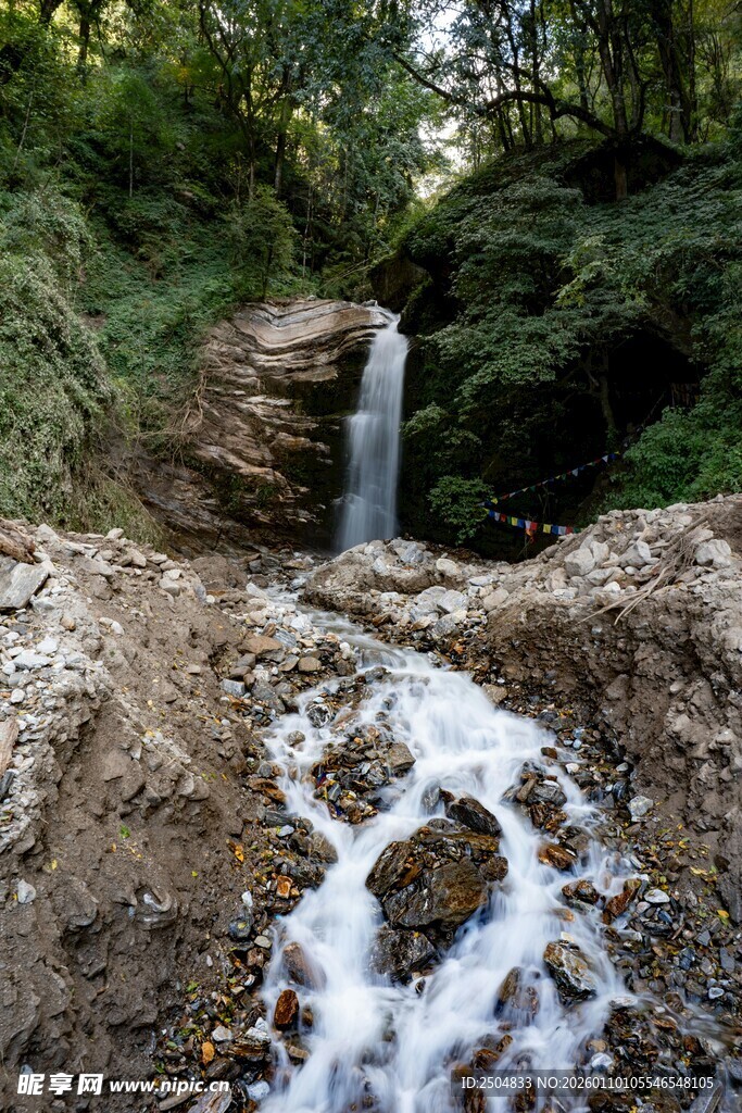 山间小瀑布 灵动自然景