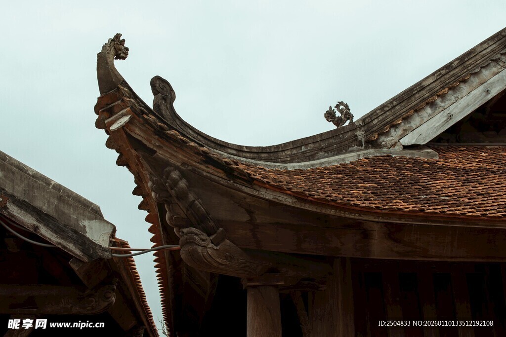 中式古建筑屋顶特写