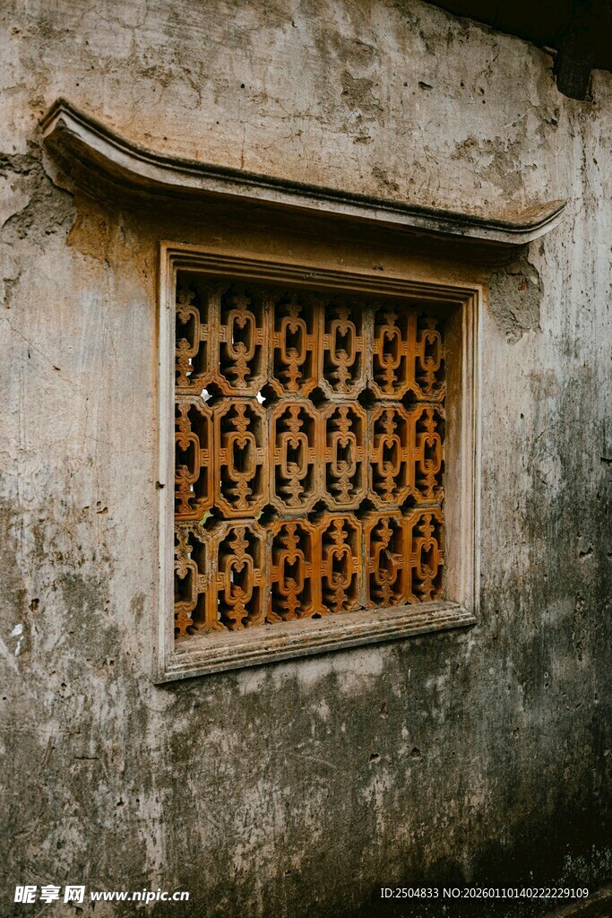 古朴镂空窗 岁月的痕迹