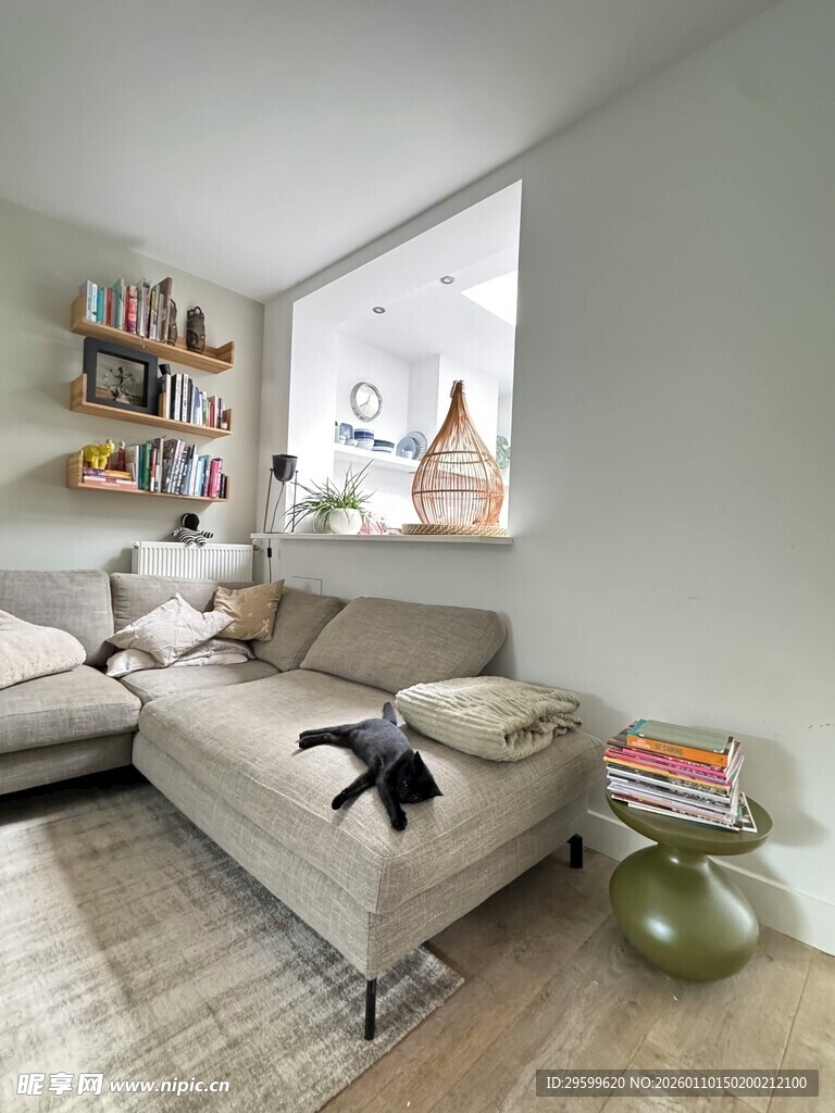 简约温馨的现代风客厅角落