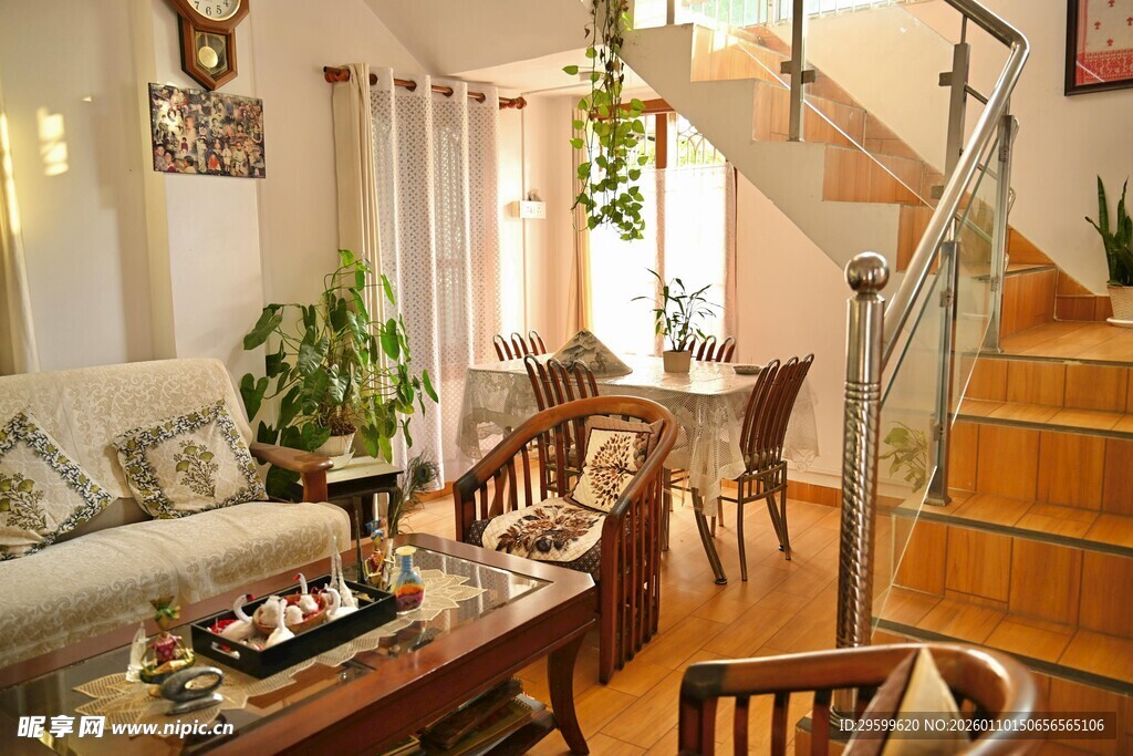 温馨客厅家居布置场景