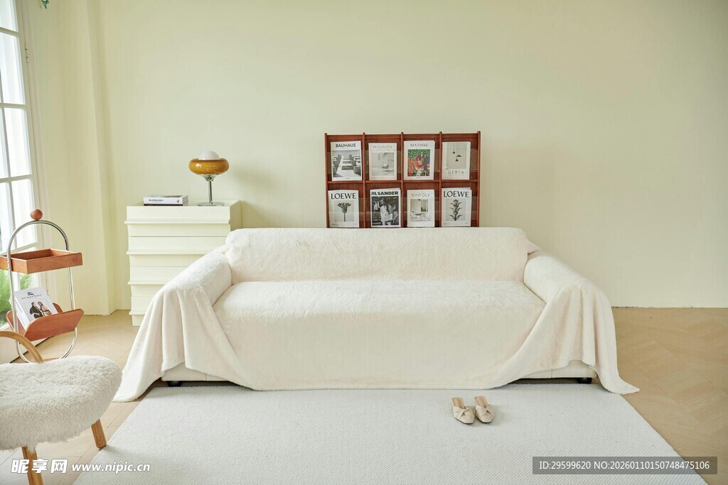 简约客厅沙发的温馨布置