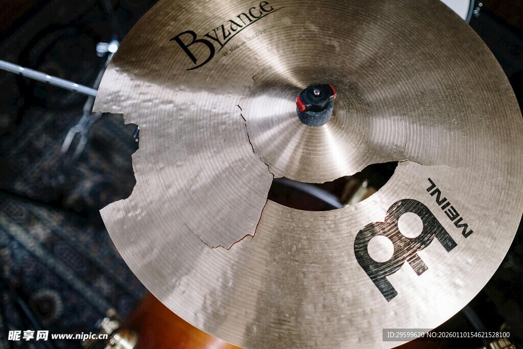 闪亮的Paiste镲片