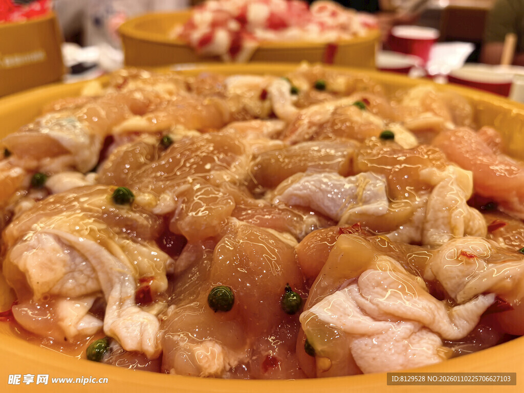 新鲜鸡肉块食材诱人