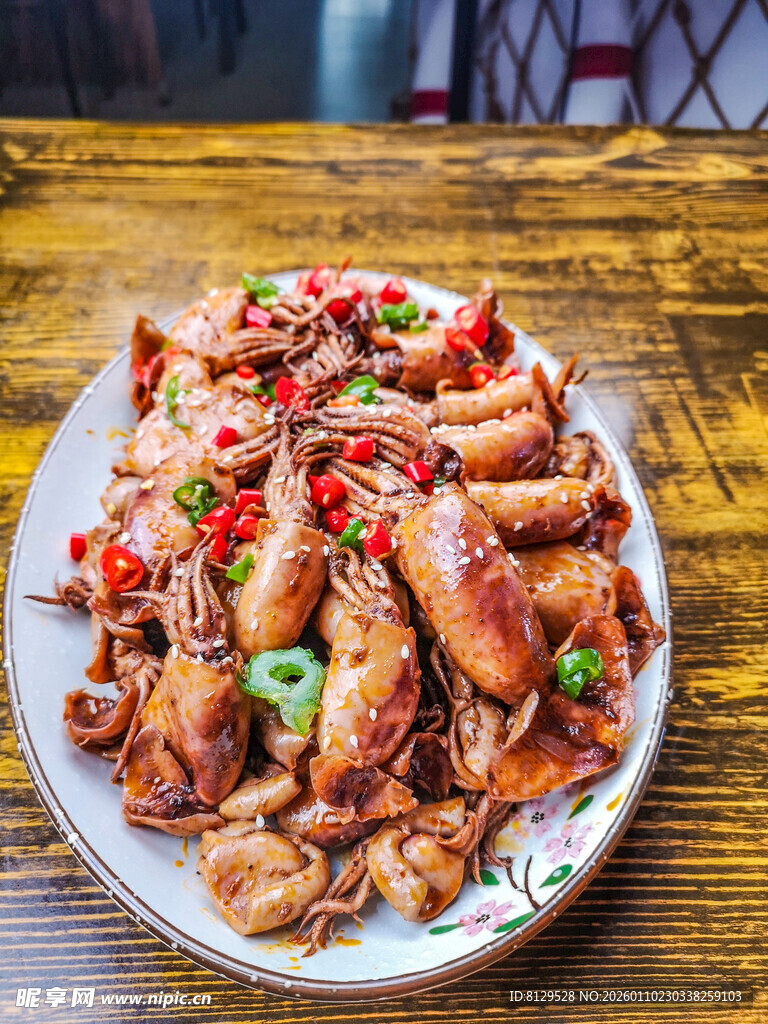 美味辣椒炒鸡肉