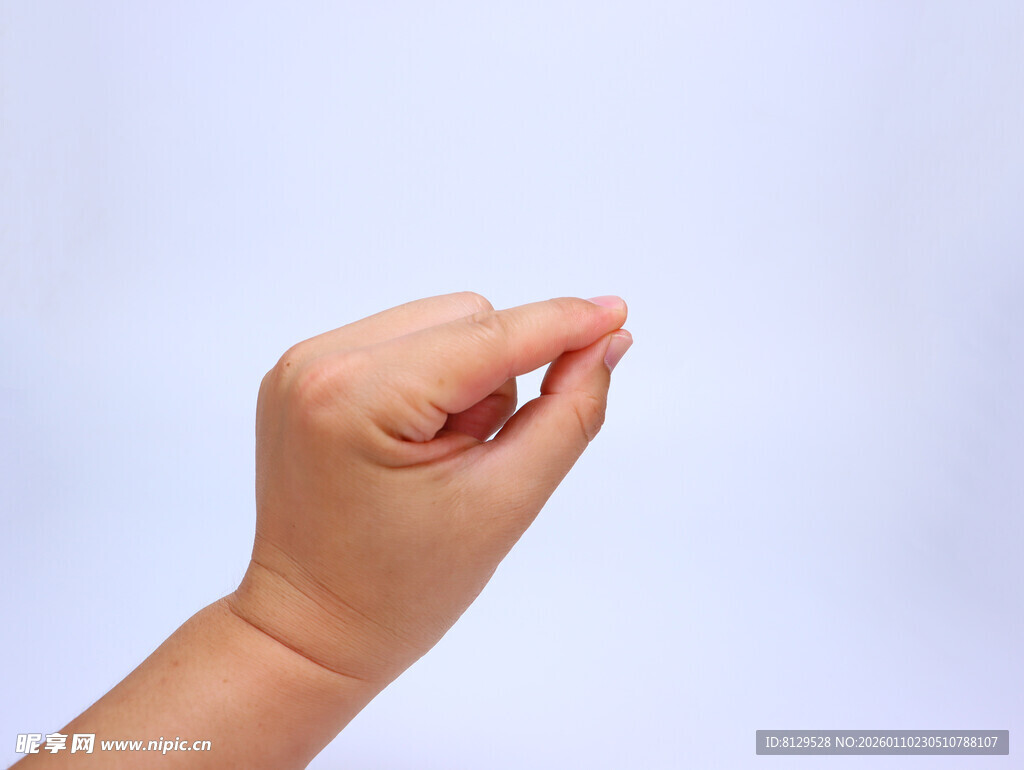 手部特写手指轻捏姿势