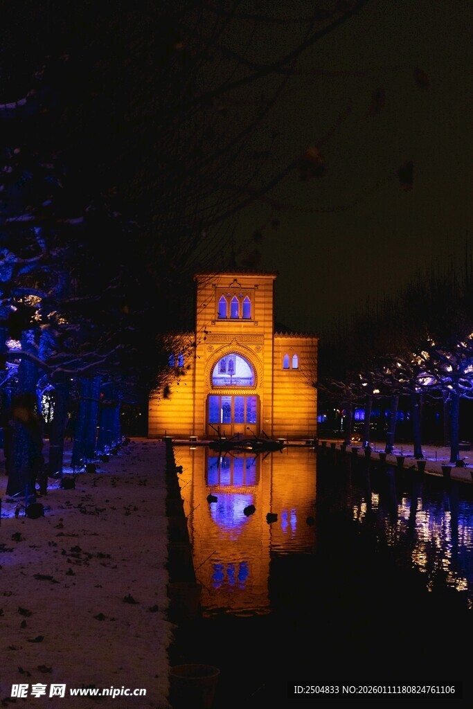 湖畔古亭夜景灯光秀