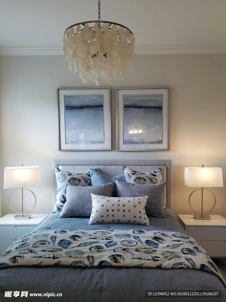 现代简约风温馨卧室场景