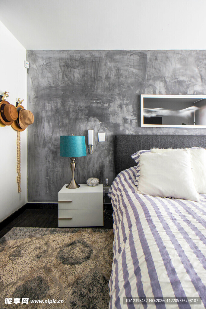 简约风卧室床铺温馨一角